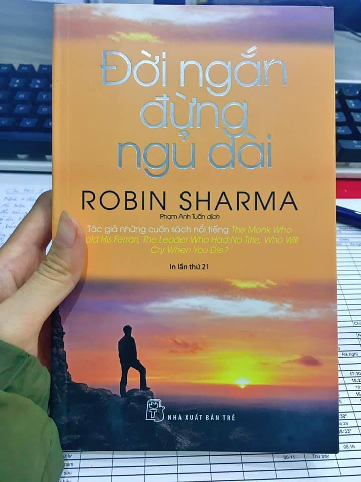 Maii Hằng Review Sách: Đời Ngắn Đừng Ngủ Dài