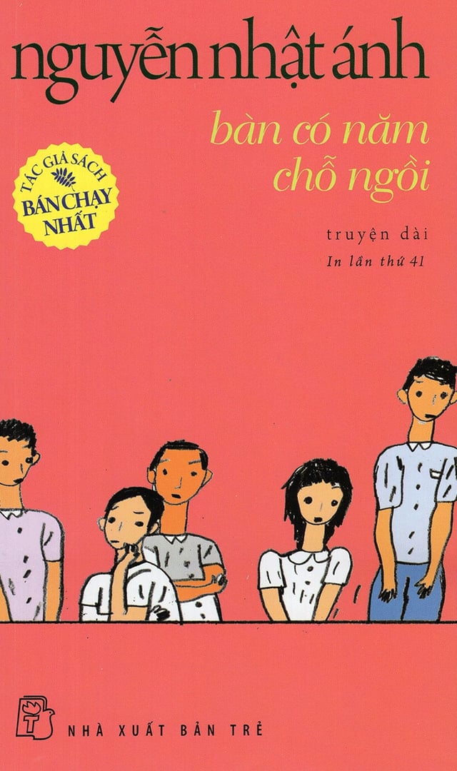 Bàn có năm chỗ ngồi
